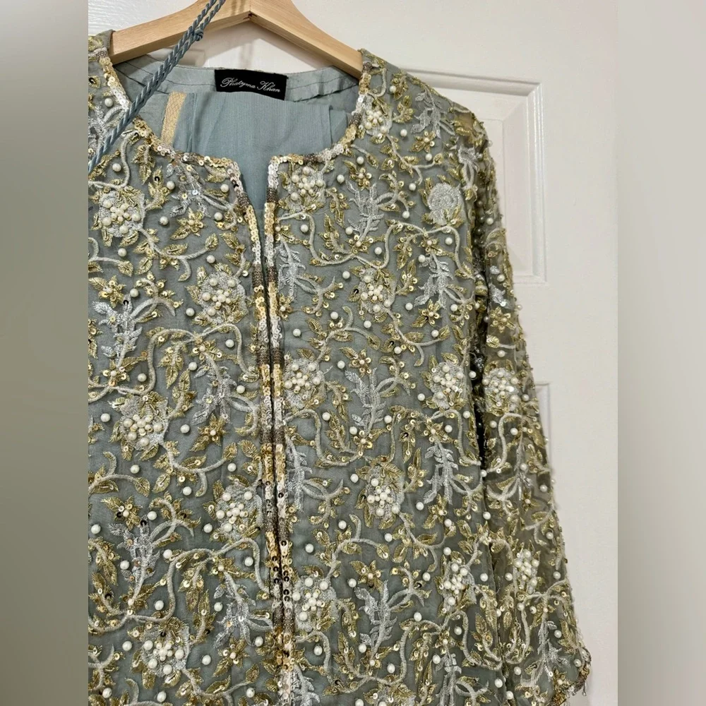 Fatima khan EMBROIDERED SILVER GREY shalwar kameez - Picture 8 of 13